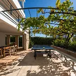 Paradise In With 6 Bedrooms, Pool And Gaming 别墅 *