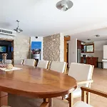 Paradise In With 6 Bedrooms, Pool And Gaming 别墅 *