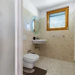 Villa Paradise In With 6 Bedrooms, Pool And Gaming *