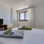 Paradise In With 6 Bedrooms, Pool And Gaming