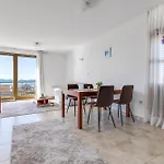 Paradise In With 6 Bedrooms, Pool And Gaming 扎达尔