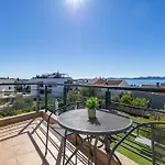 Paradise In With 6 Bedrooms, Pool And Gaming 别墅 扎达尔