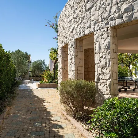 Villa Paradise In With 6 Bedrooms, Pool And Gaming *