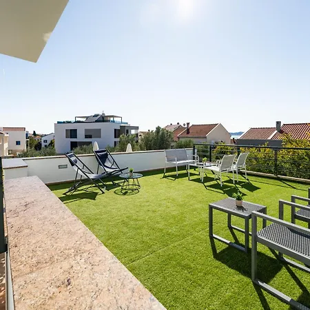 Paradise In With 6 Bedrooms, Pool And Gaming * Zadar
