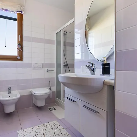 Villa Paradise In With 6 Bedrooms, Pool And Gaming Zadar
