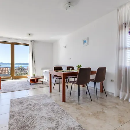 Paradise In With 6 Bedrooms, Pool And Gaming Zadar