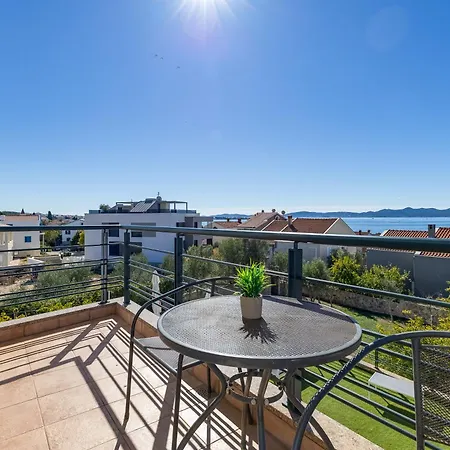 Paradise In With 6 Bedrooms, Pool And Gaming Villa Zadar