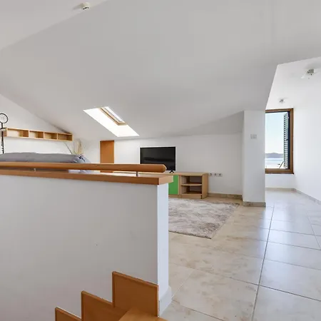 Villa Paradise In With 6 Bedrooms, Pool And Gaming Zadar