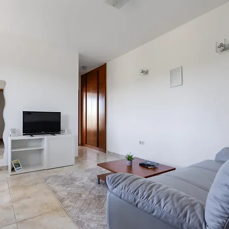 Paradise In With 6 Bedrooms, Pool And Gaming *