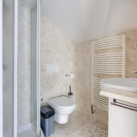 Paradise In With 6 Bedrooms, Pool And Gaming * Zara