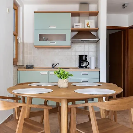 Villa Paradise In With 6 Bedrooms, Pool And Gaming *