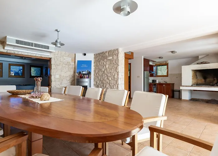 Paradise In With 6 Bedrooms, Pool And Gaming Βίλα *