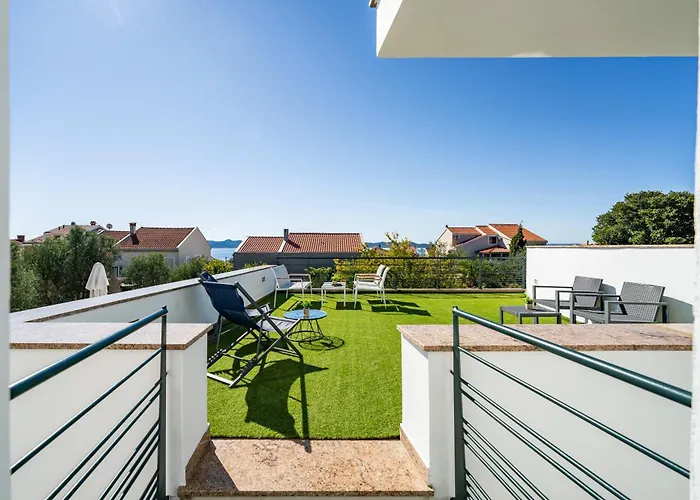 Paradise In With 6 Bedrooms, Pool And Gaming Βίλα