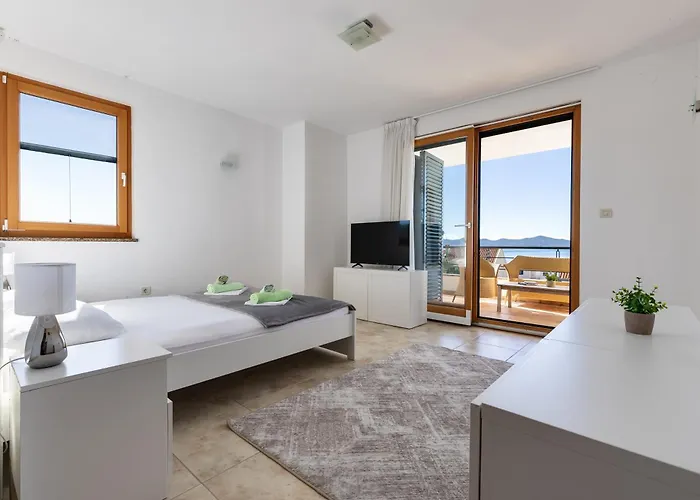 Βίλα Paradise In With 6 Bedrooms, Pool And Gaming *