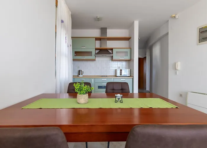 Paradise In With 6 Bedrooms, Pool And Gaming * Ζαντάρ