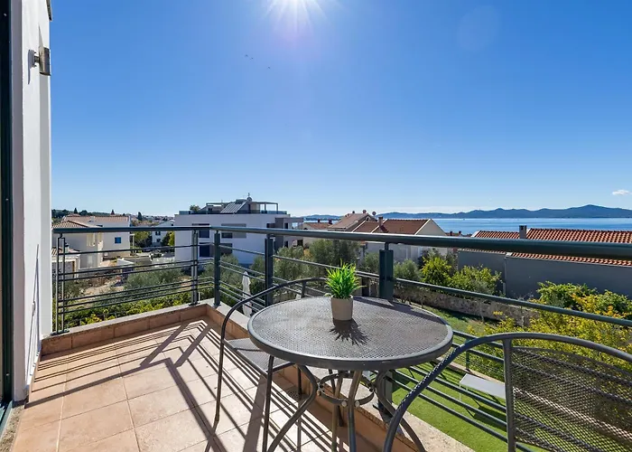 Paradise In With 6 Bedrooms, Pool And Gaming Βίλα Ζαντάρ