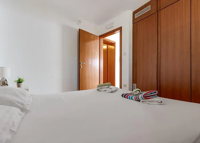 Paradise In With 6 Bedrooms, Pool And Gaming